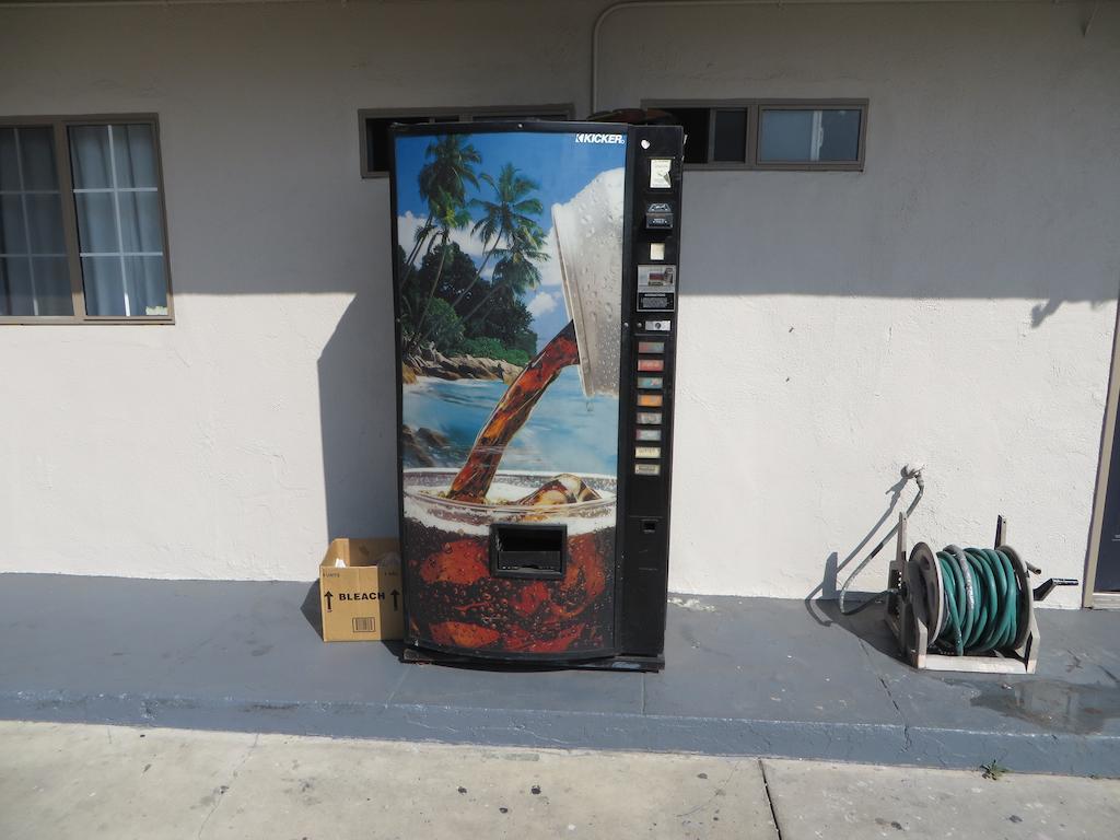 New Gage Motel Los Angeles Exterior photo